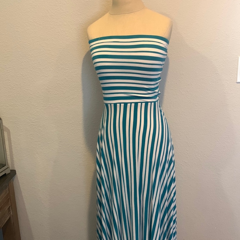 •Felicity & Coco• striped strapless maxi dress